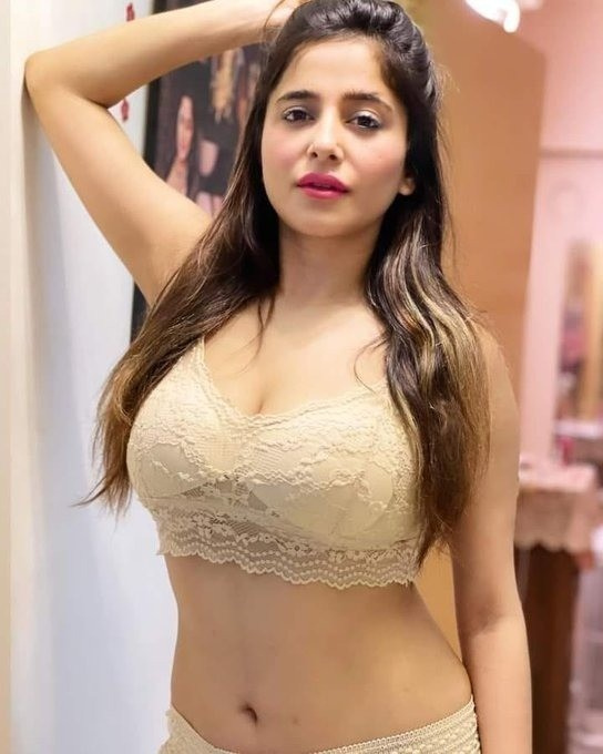 escort in agra
